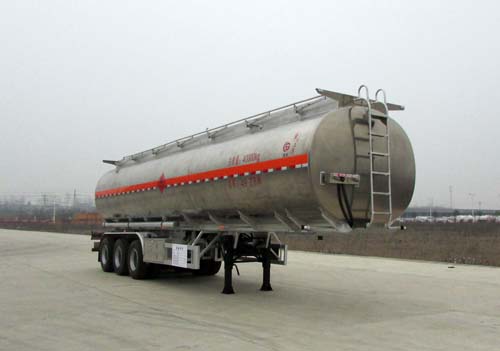 楚勝牌CSC9403GYYLF型鋁合金運油半掛車